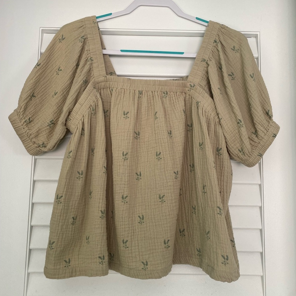 Feminine Sage Green Puff Sleeve Blouse